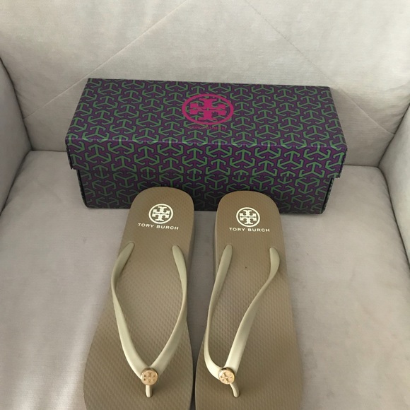 *SOLD*Tory Burch Nude Wedge Flip Flop Size 10 - Picture 2 of 7